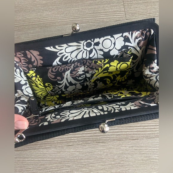Vera Bradley clutch with detachable shoulder strap - Picture 9 of 9